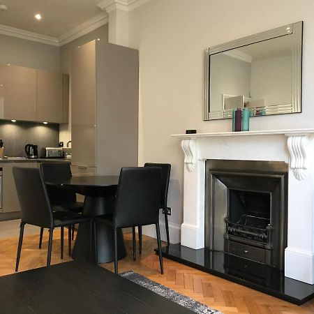 25 Ongar Road By Viridian Apartments Londra Esterno foto