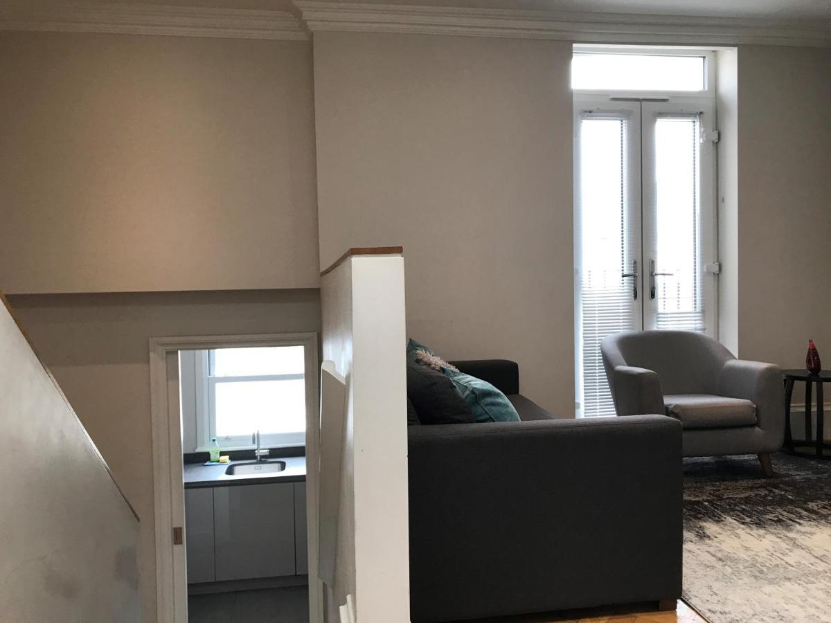25 Ongar Road By Viridian Apartments Londra Esterno foto