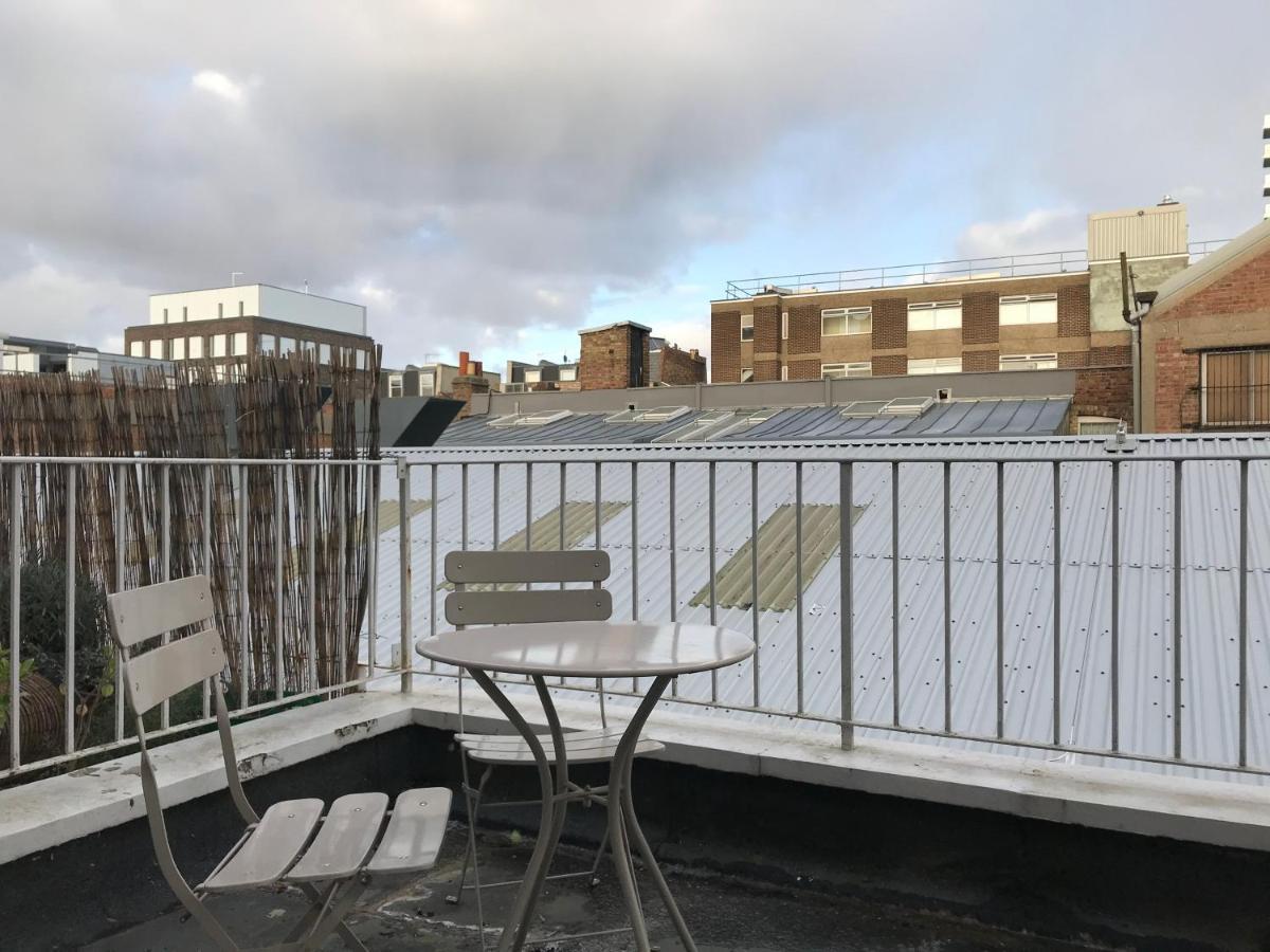 25 Ongar Road By Viridian Apartments Londra Esterno foto